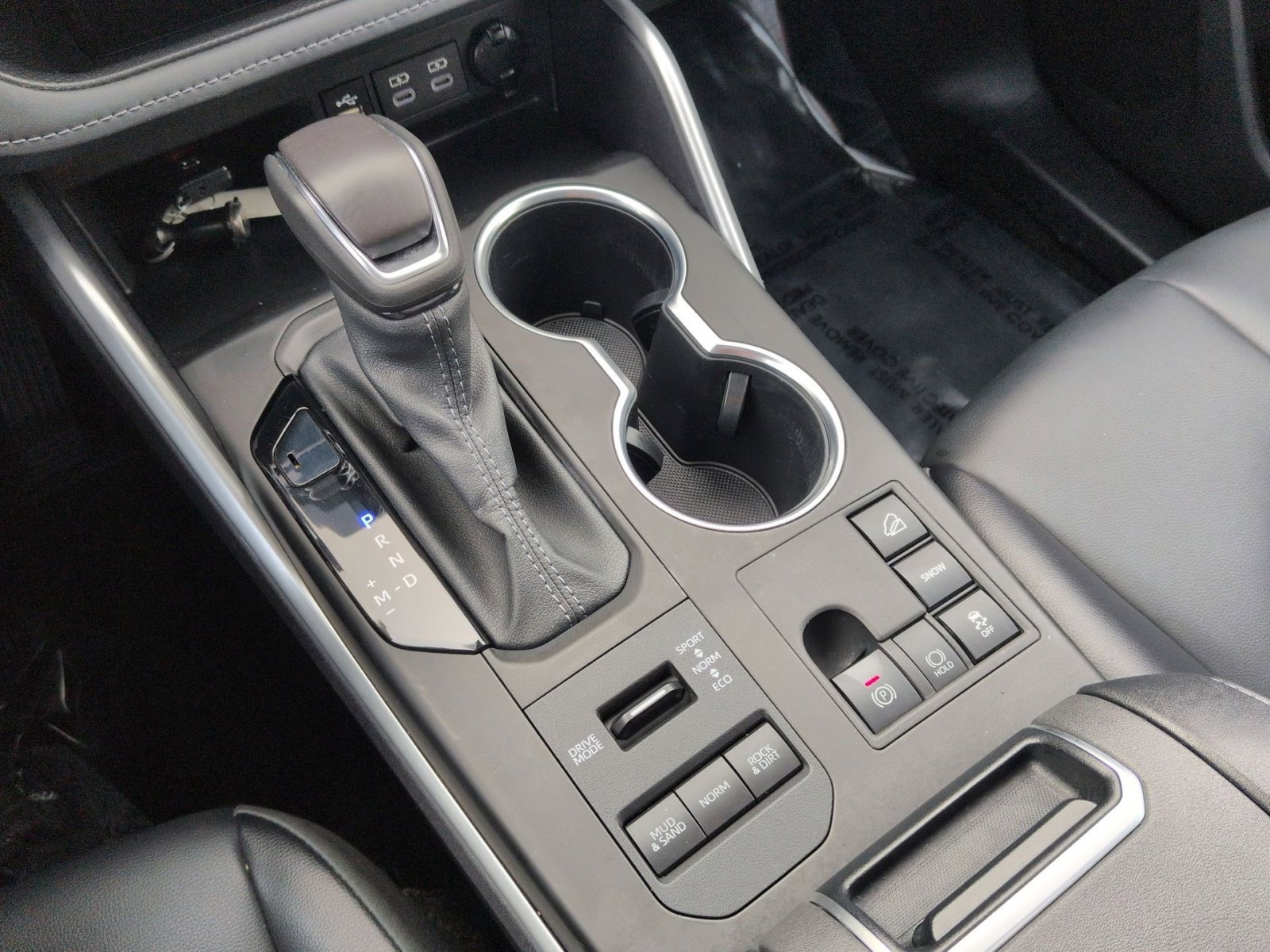 Used 2024 Toyota Highlander LE image 21