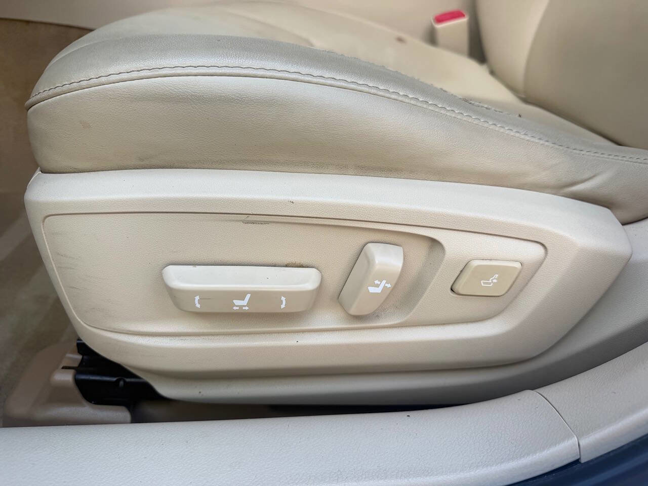 Used 2013 Lexus ES 350 FWD image 25
