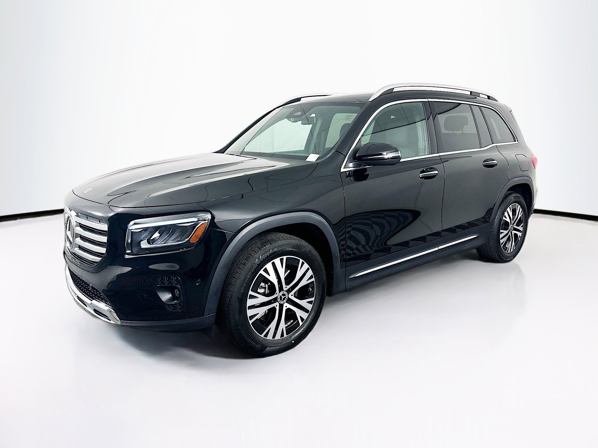 Used 2024 Mercedes-Benz GLB 250 image 3