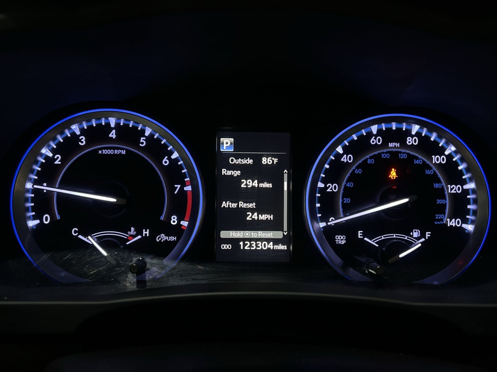 Used 2019 Toyota Highlander XLE AWD/4WD image 27