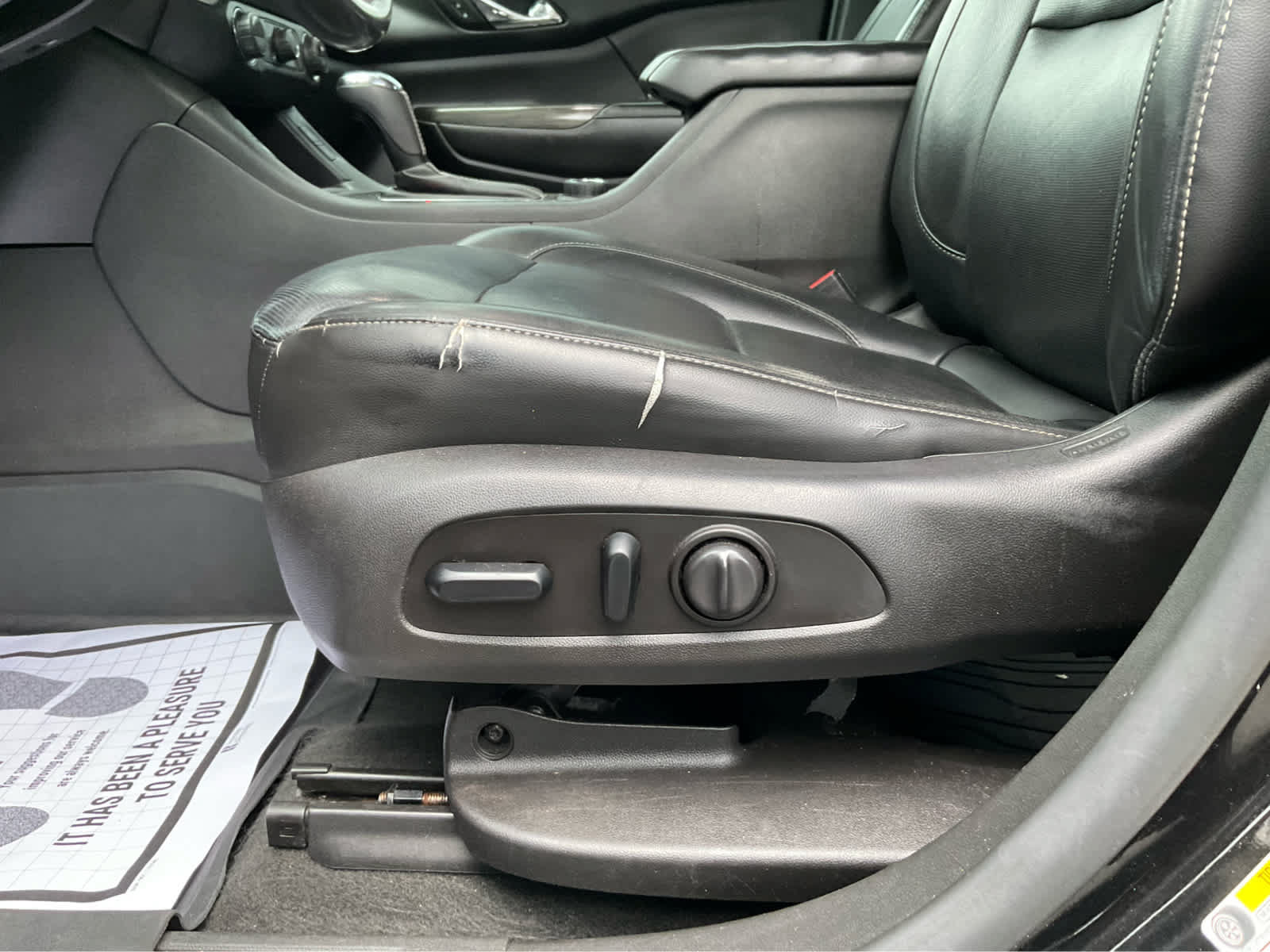Used 2018 GMC Acadia SLT FWD image 13