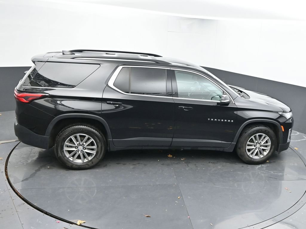 Used 2023 Chevrolet Traverse LT image 40