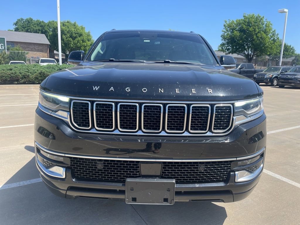 Used 2023 Jeep Wagoneer 4WD w/ Premium Group I image 2