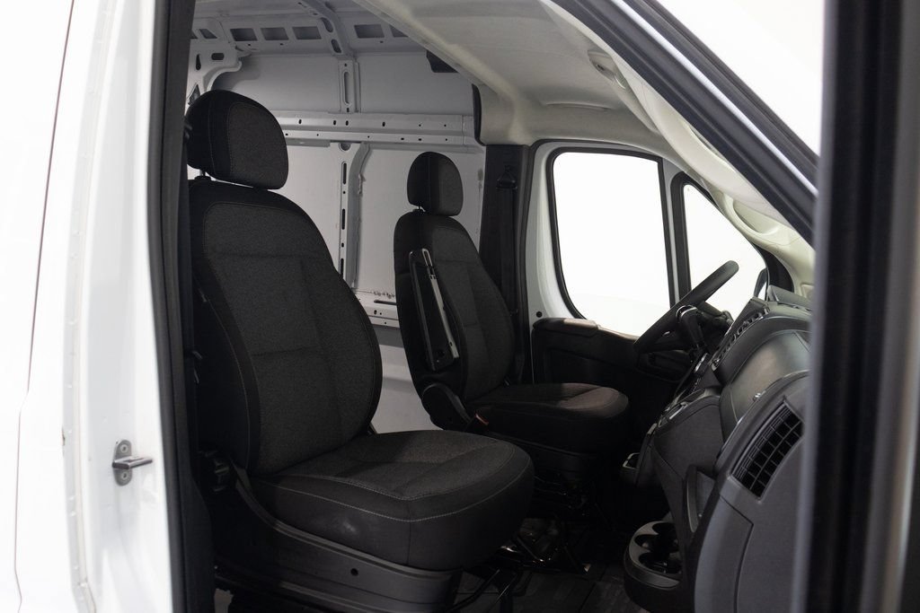 Used 2025 RAM ProMaster 2500 w/ Convenience Group FWD image 16
