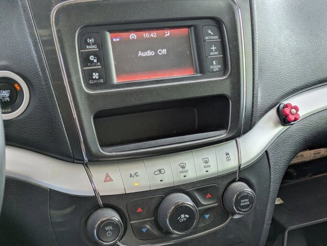 Used 2014 Dodge Journey SE w/ Flexible Seating Group image 9