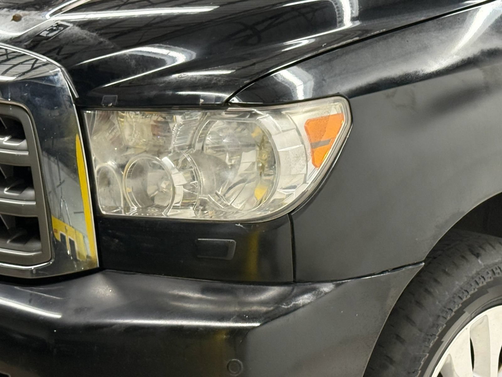 Used 2014 Toyota Sequoia Platinum AWD/4WD image 4