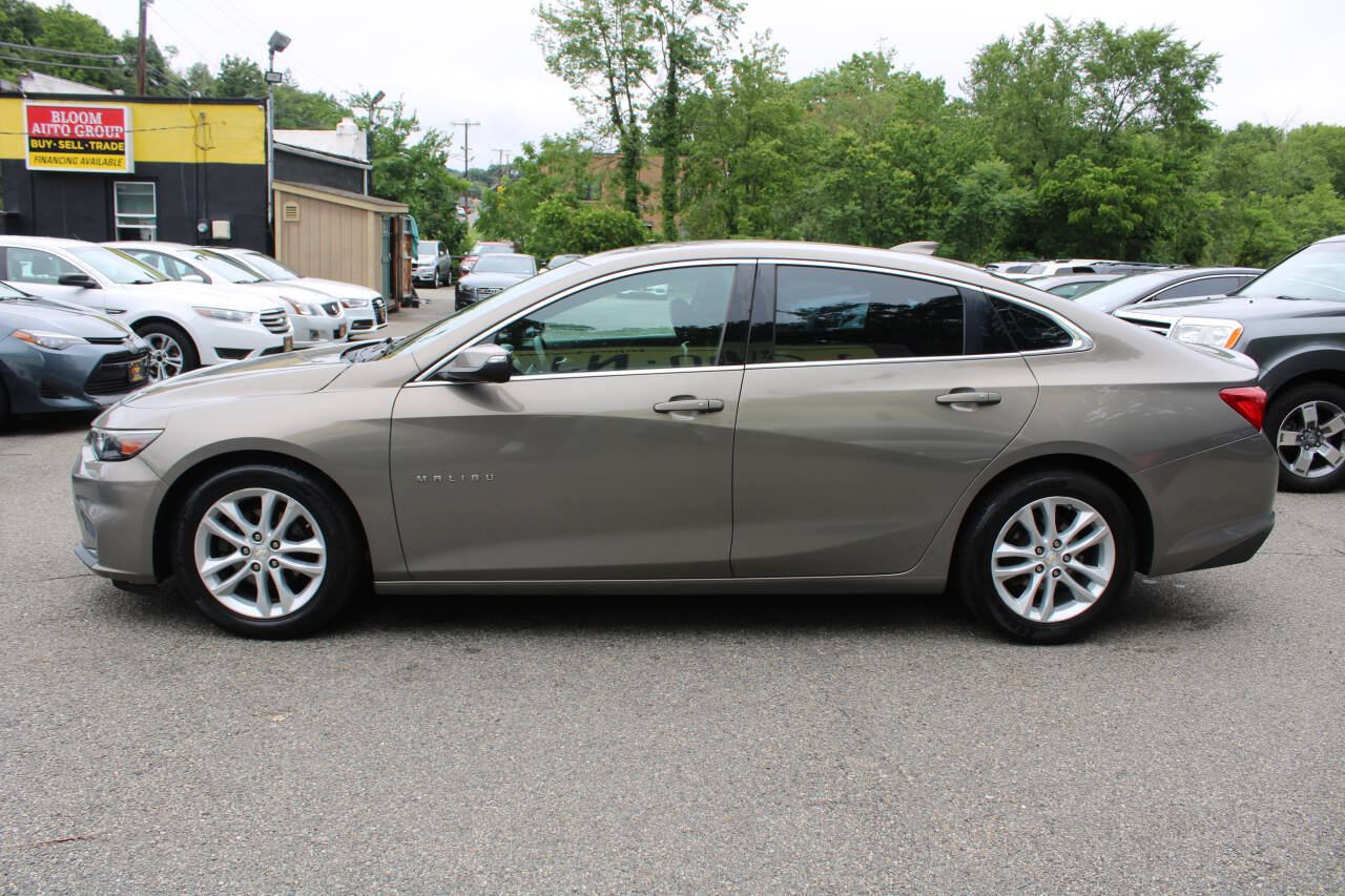 Used 2017 Chevrolet Malibu LT w/ Leather Package FWD image 12