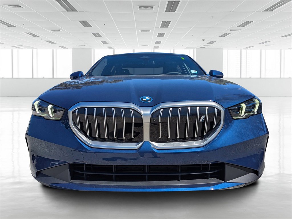 New 2026 BMW i5 eDrive40 w/ Executive Package image 2