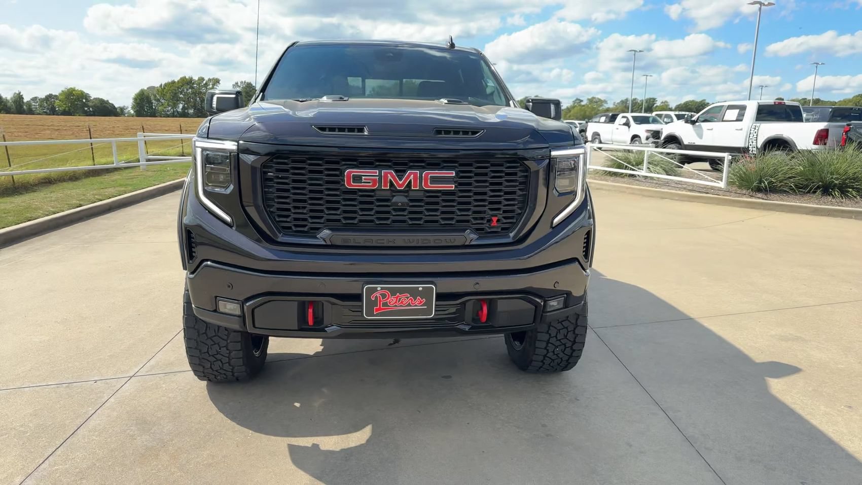 Used 2023 GMC Sierra 1500 AT4 w/ AT4 Premium Package AWD/4WD image 4