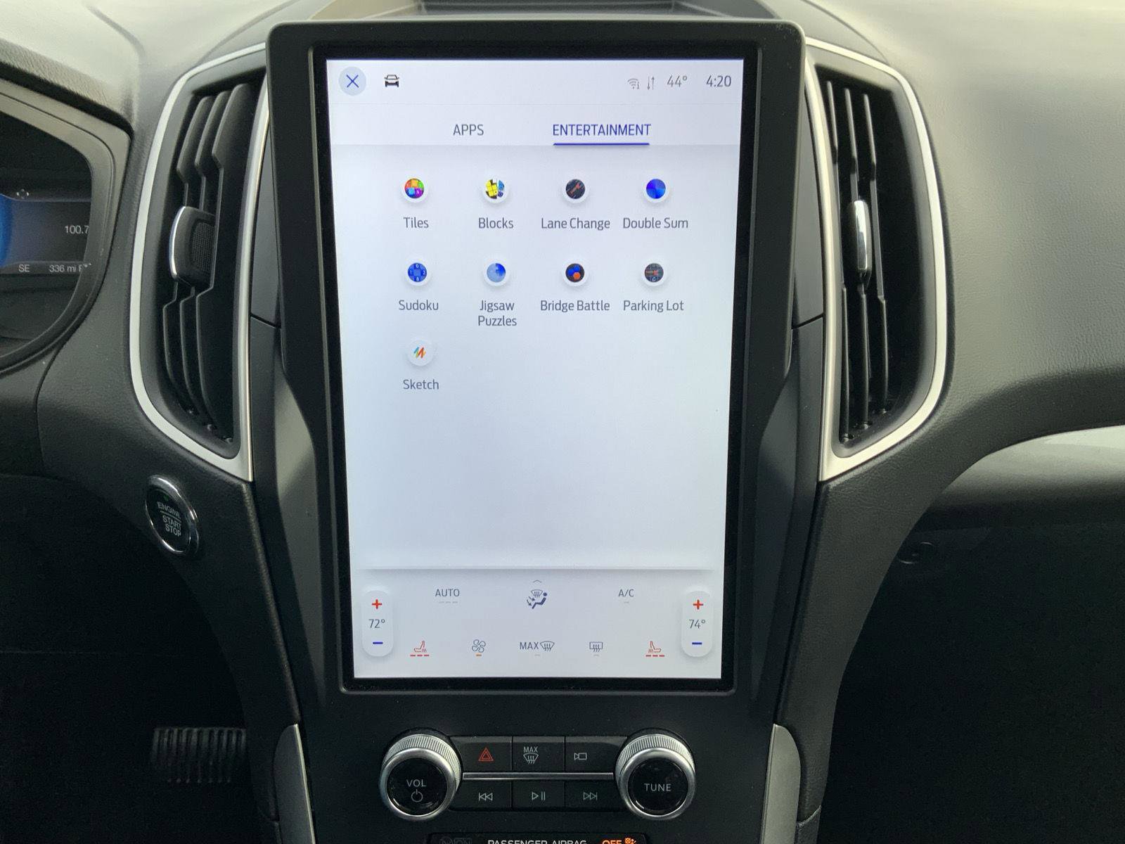 Used 2024 Ford Edge SEL image 40