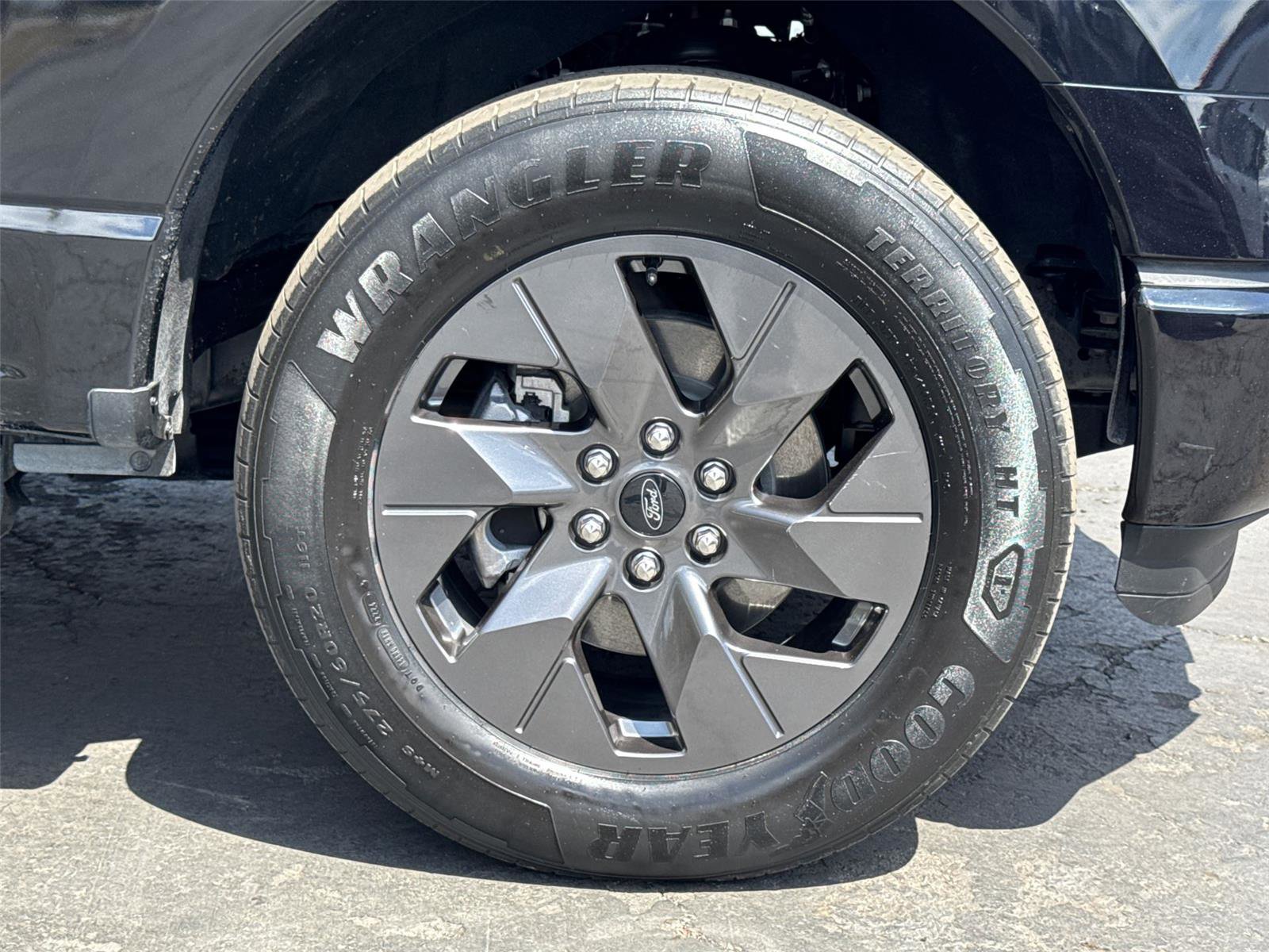 Certified 2024 Ford F150 Lightning Flash AWD/4WD image 6