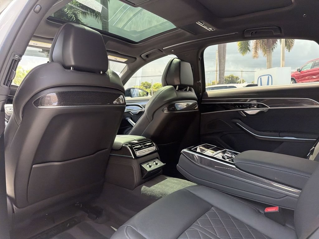 Used 2025 Audi S8 w/ Executive Package AWD/4WD image 21