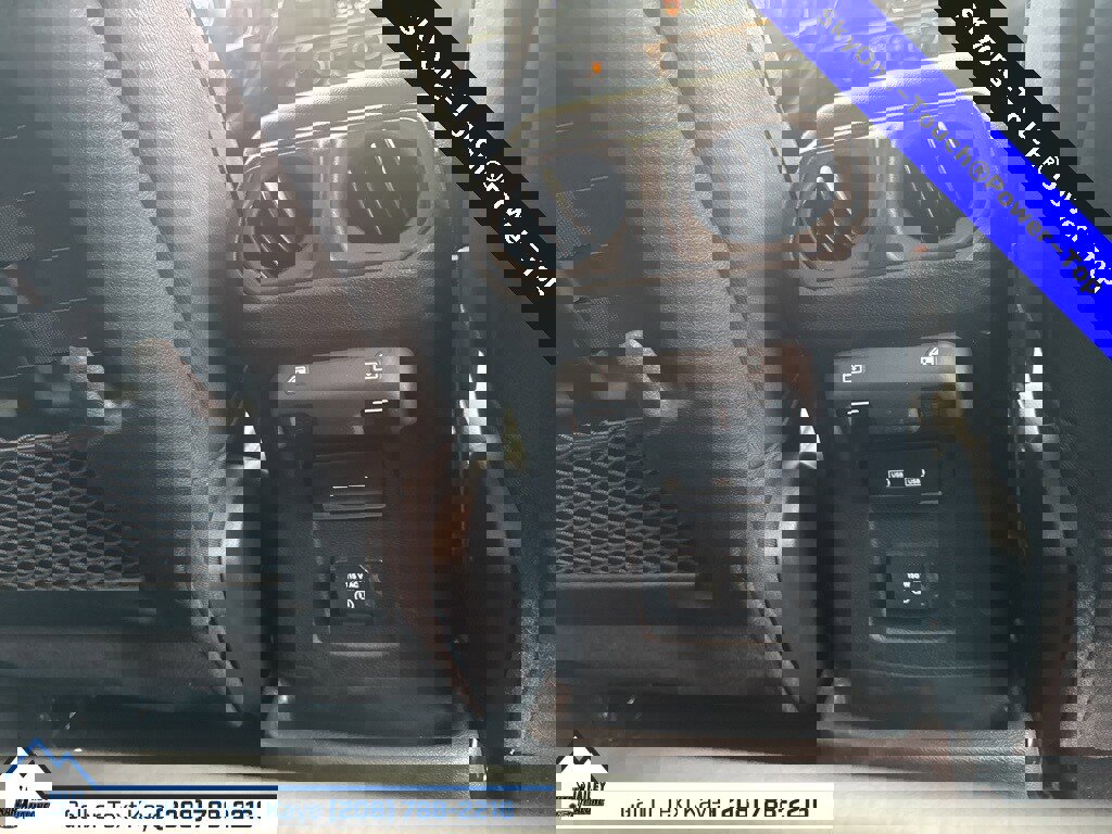 Used 2023 Jeep Wrangler Unlimited Rubicon 4xe w/ Safety Group image 33