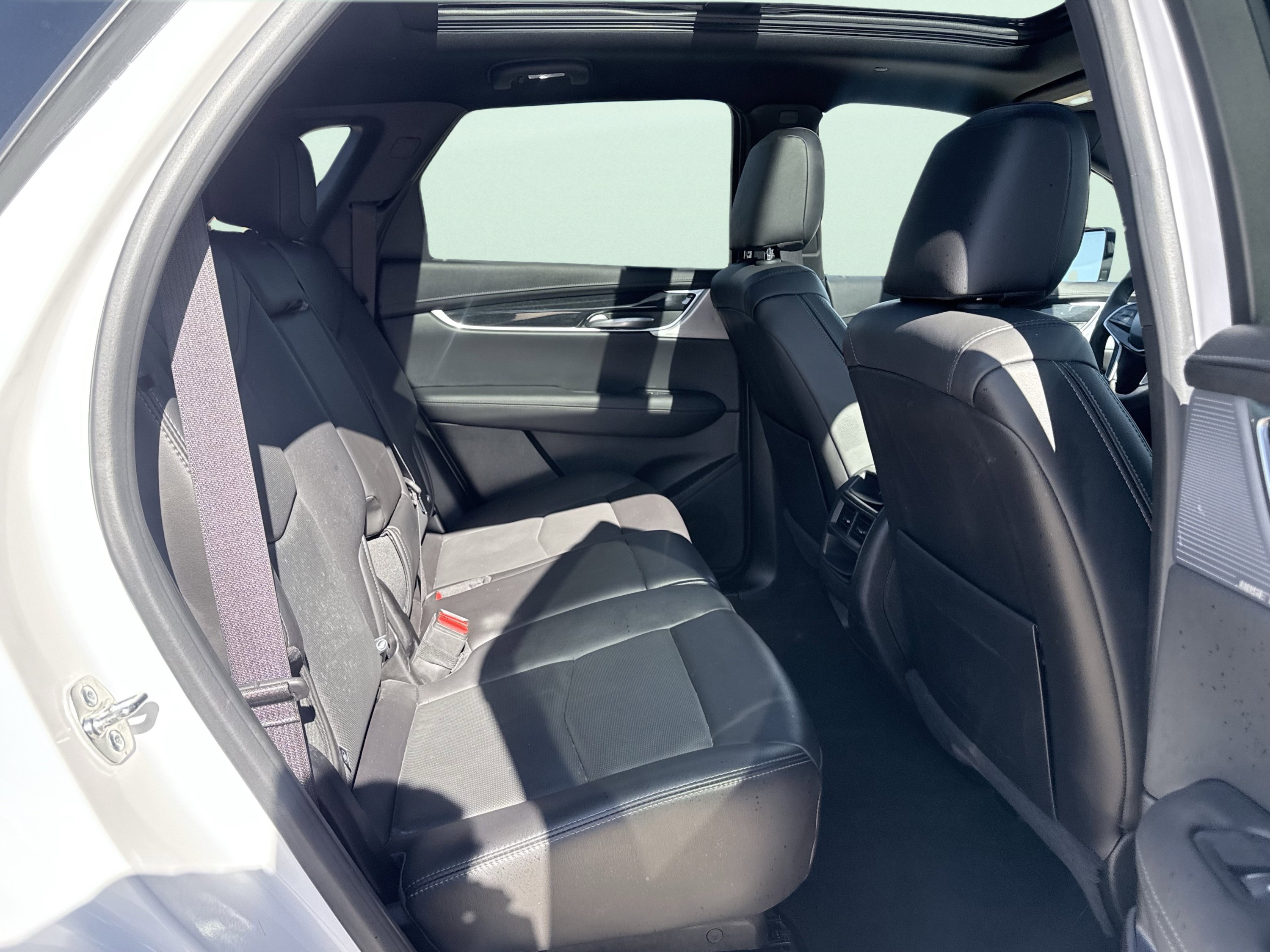 Used 2025 Cadillac XT5 Premium Luxury FWD image 36