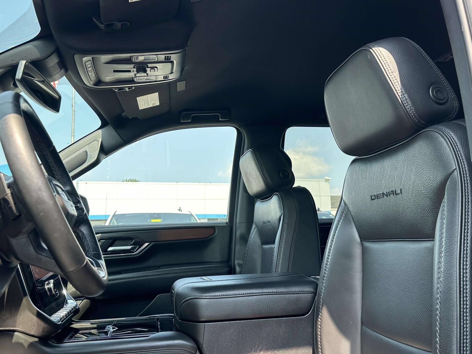 Certified 2025 GMC Yukon Denali AWD/4WD image 23