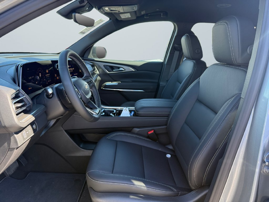 New 2027 Chevrolet Traverse LT w/ Driver Confidence Package FWD image 9
