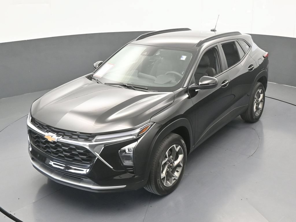 Used 2026 Chevrolet Trax LT FWD image 42