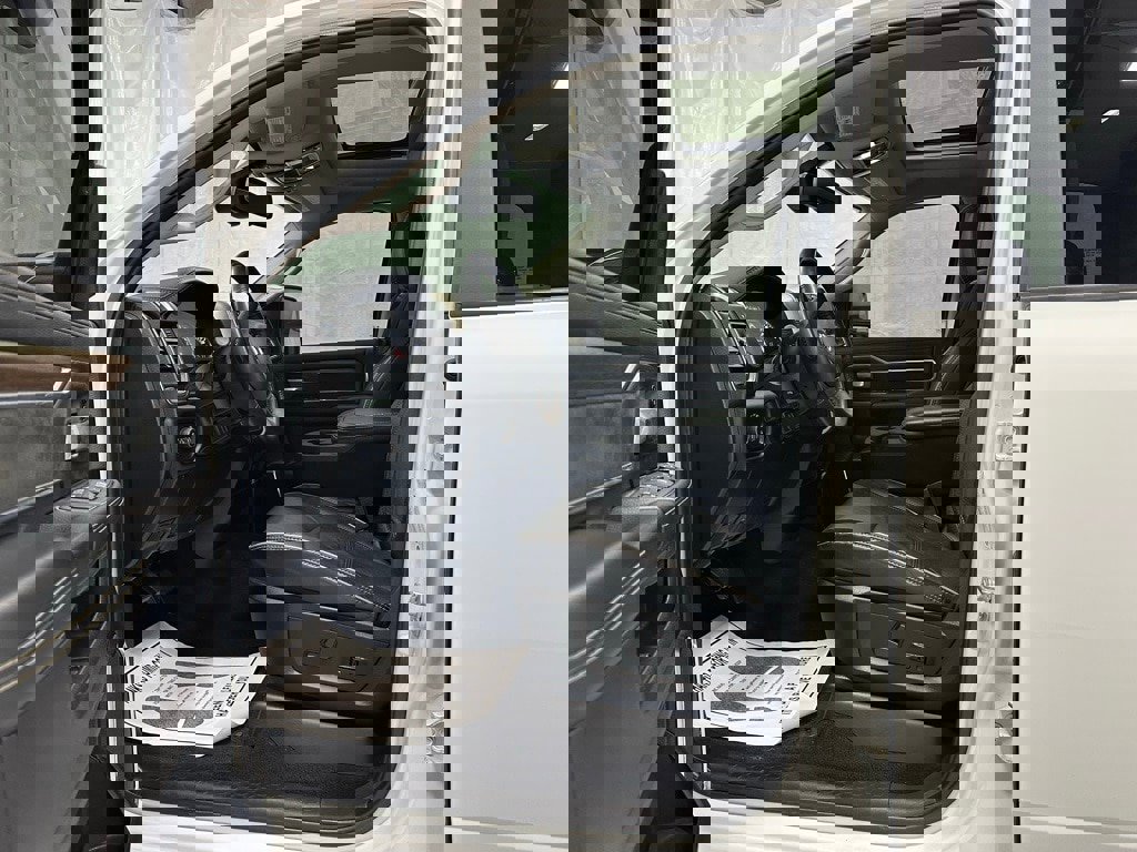 Used 2024 RAM 2500 Laramie image 10