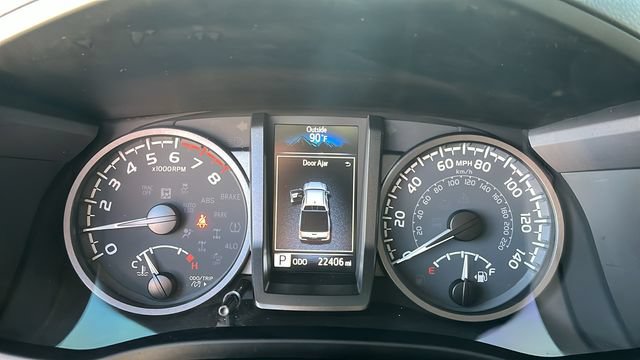 Used 2023 Toyota Tacoma TRD Sport AWD/4WD image 6