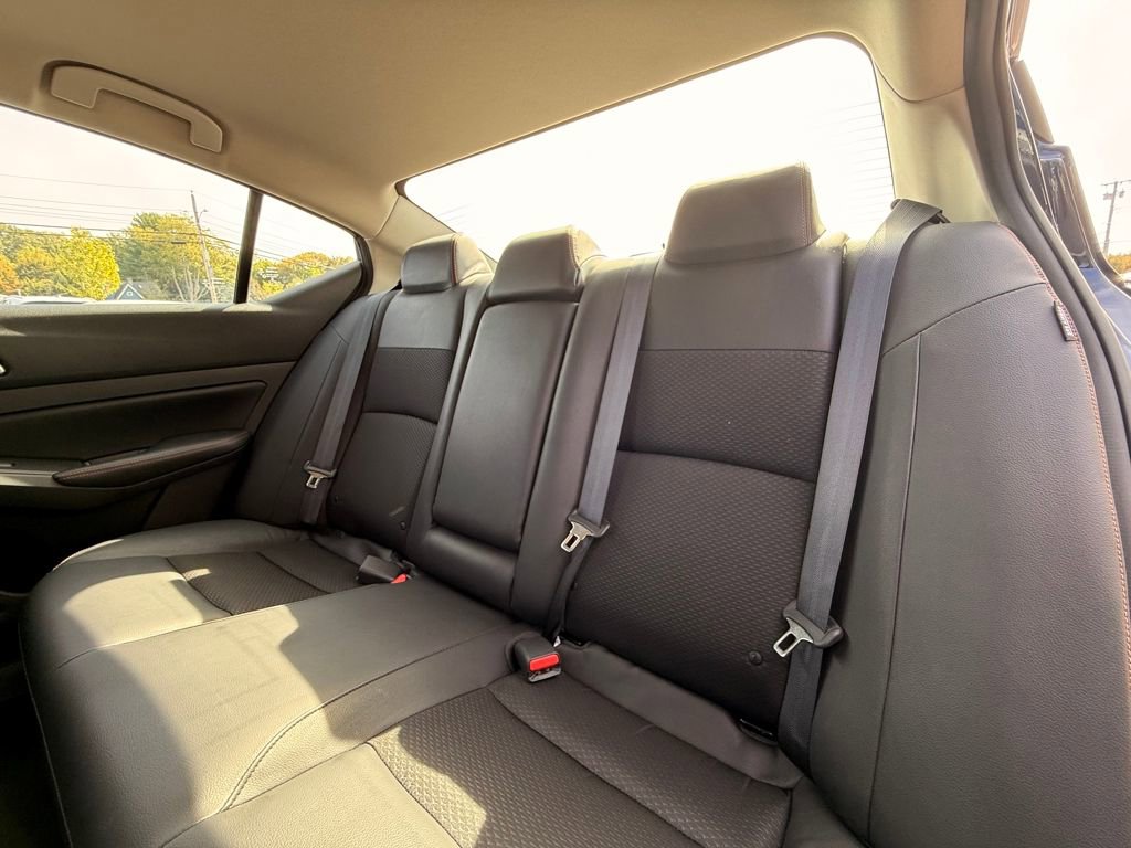 Used 2022 Nissan Altima 2.5 SR FWD image 15