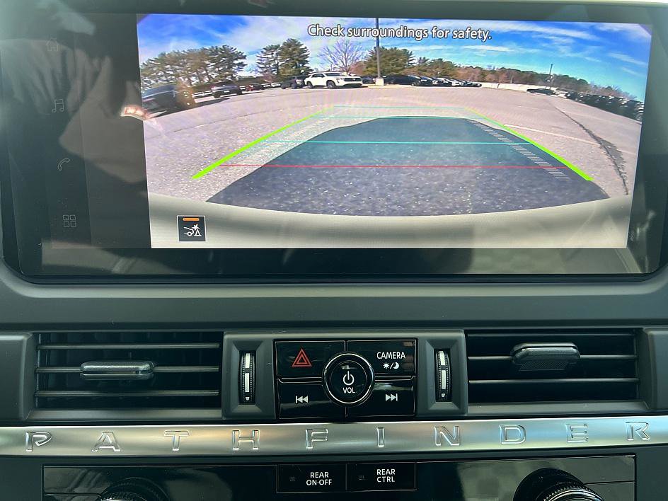 New 2026 Nissan Pathfinder S image 18