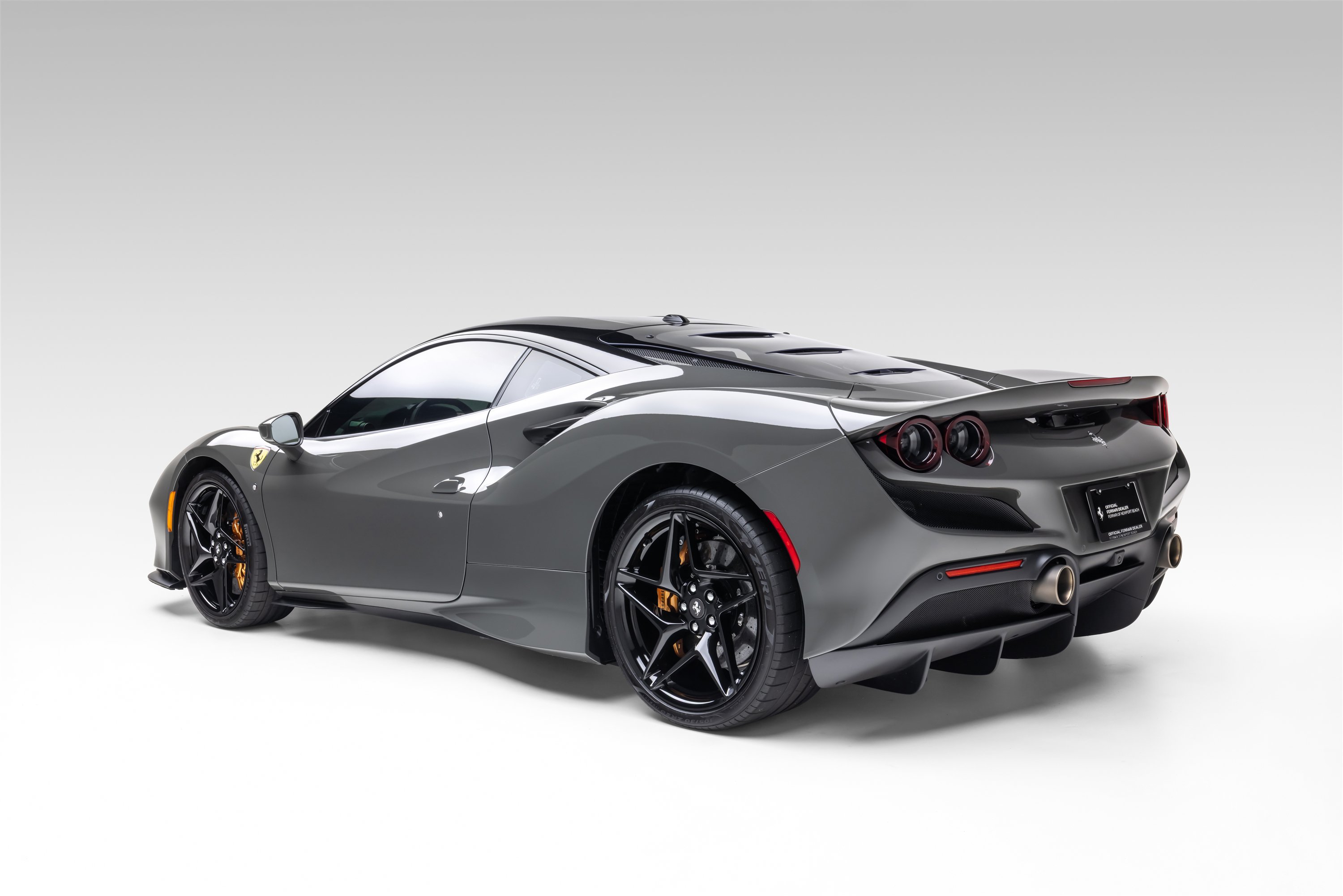 Certified 2022 Ferrari F8 Tributo RWD image 3