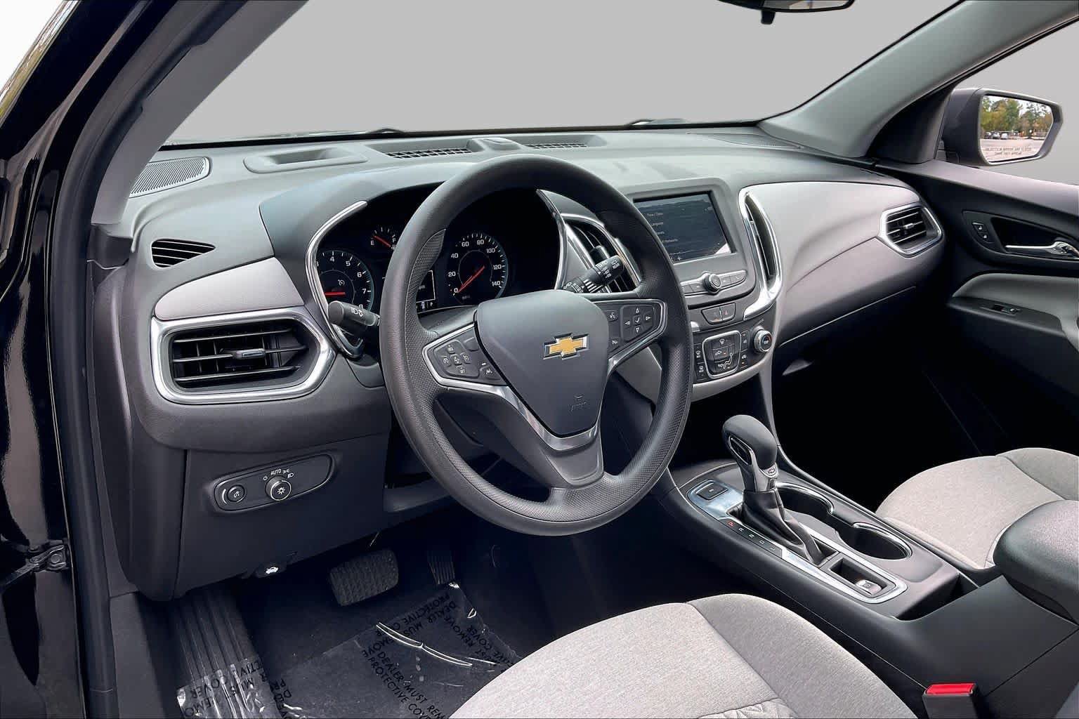 Used 2024 Chevrolet Equinox LS w/ Driver Confidence II Package AWD/4WD image 16