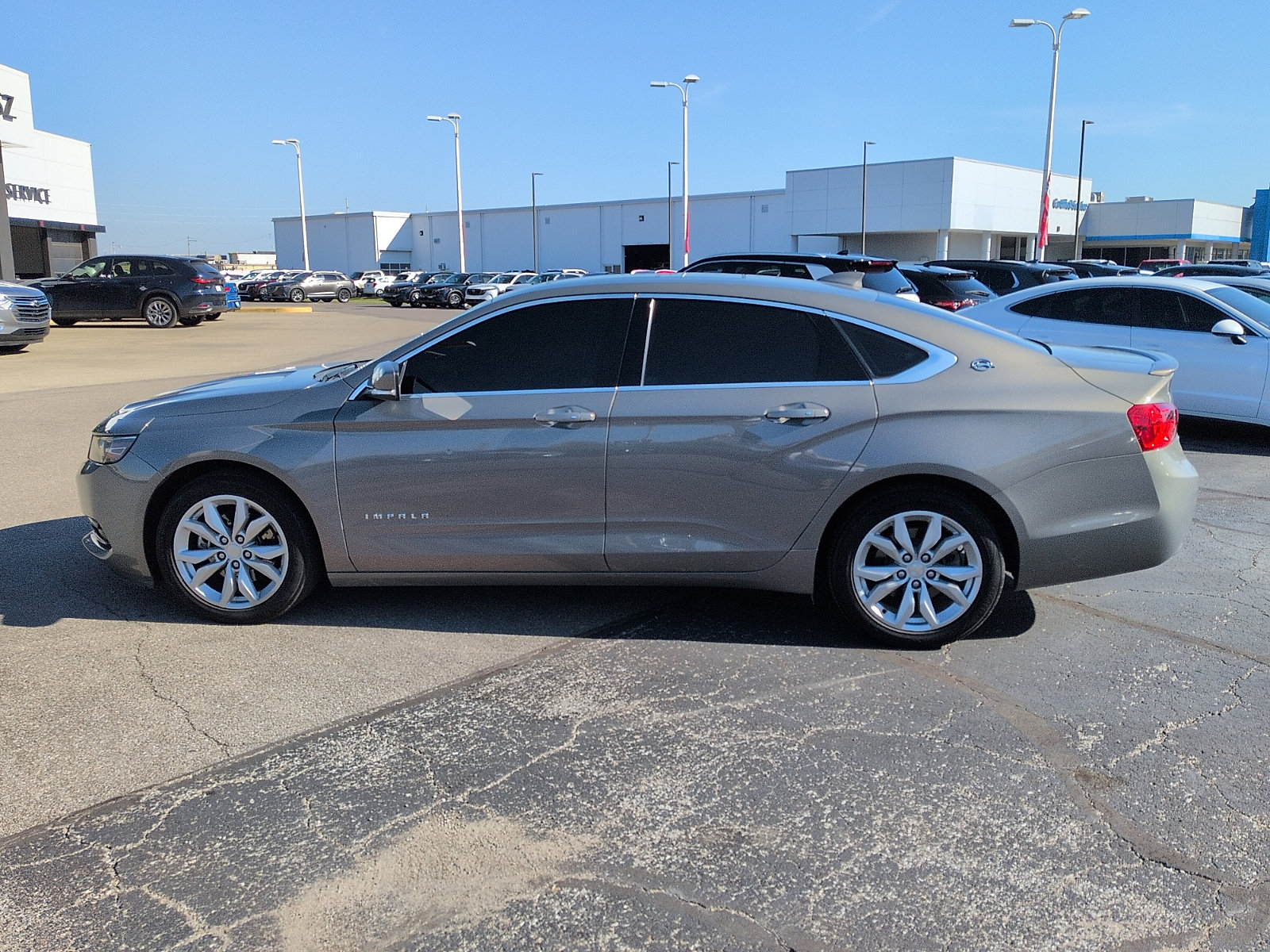Used 2019 Chevrolet Impala LT w/ Sunroof and Spoiler Package FWD image 4