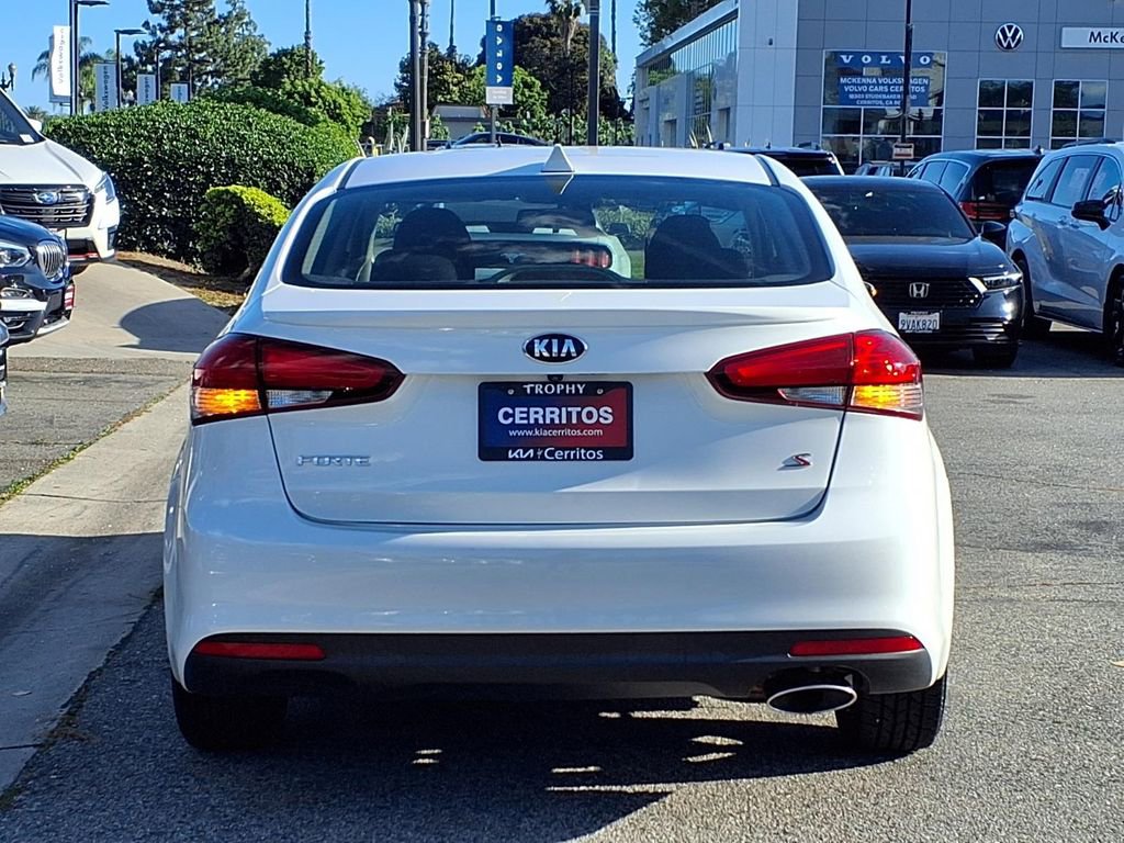 Used 2018 Kia Forte S w/ S Technology Plus Package image 4