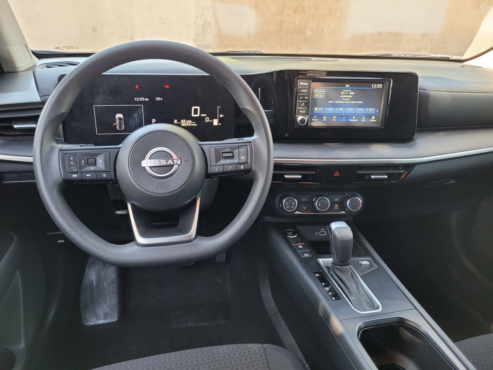 Used 2025 Nissan Kicks S image 17