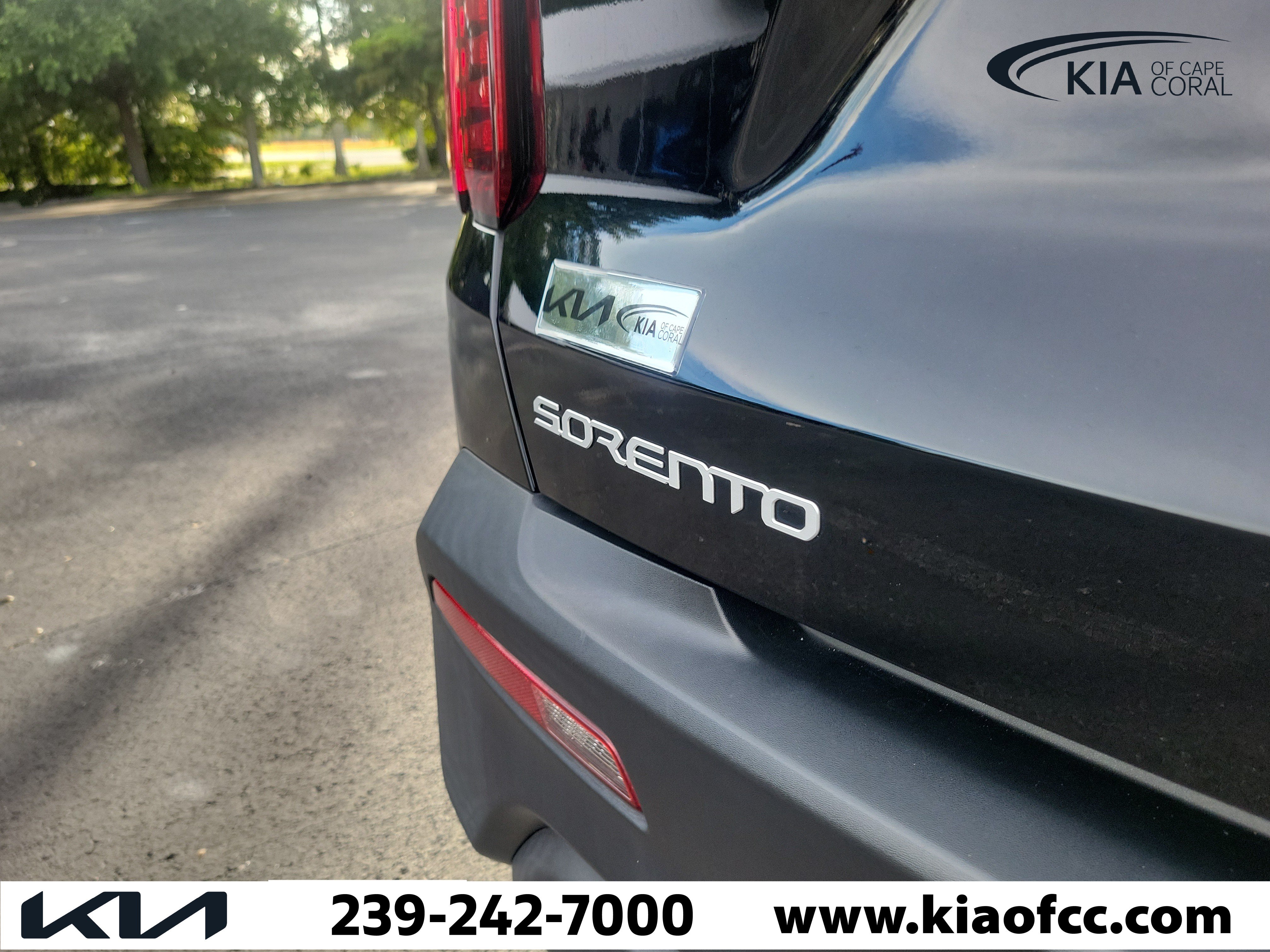 Certified 2023 Kia Sorento LX FWD image 12