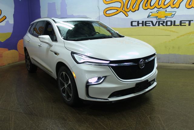 Used 2022 Buick Enclave Essence w/ Experience Buick Package image 3