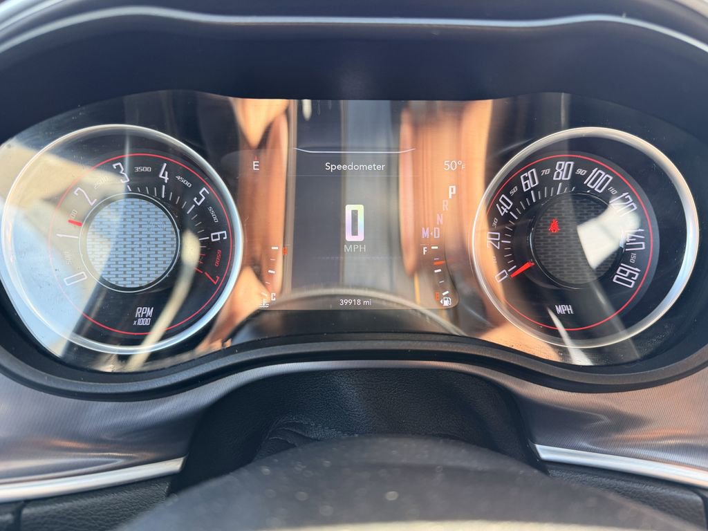 Used 2021 Dodge Challenger SXT image 5