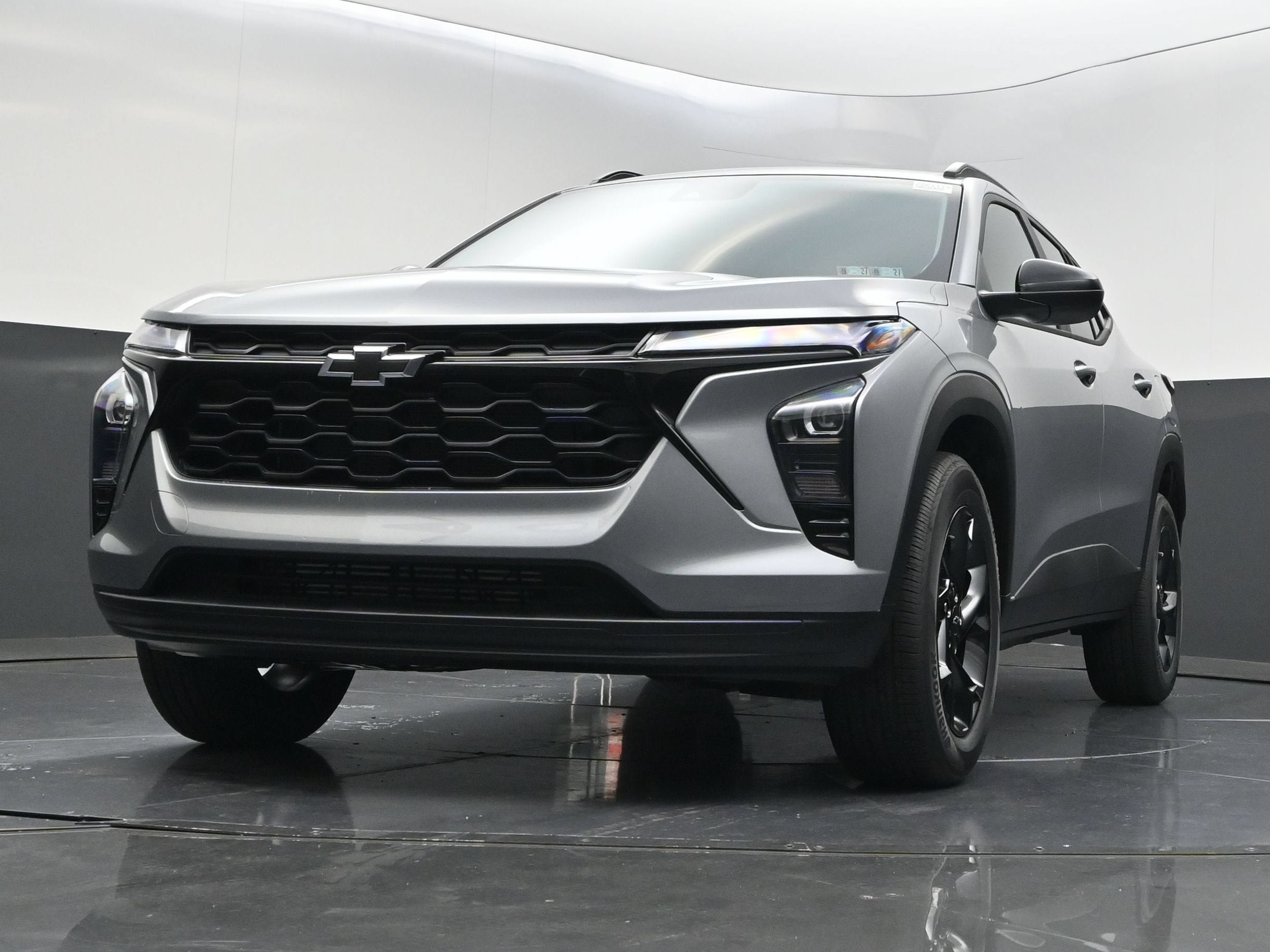 New 2026 Chevrolet Trax LT w/ Sunroof Package FWD image 40