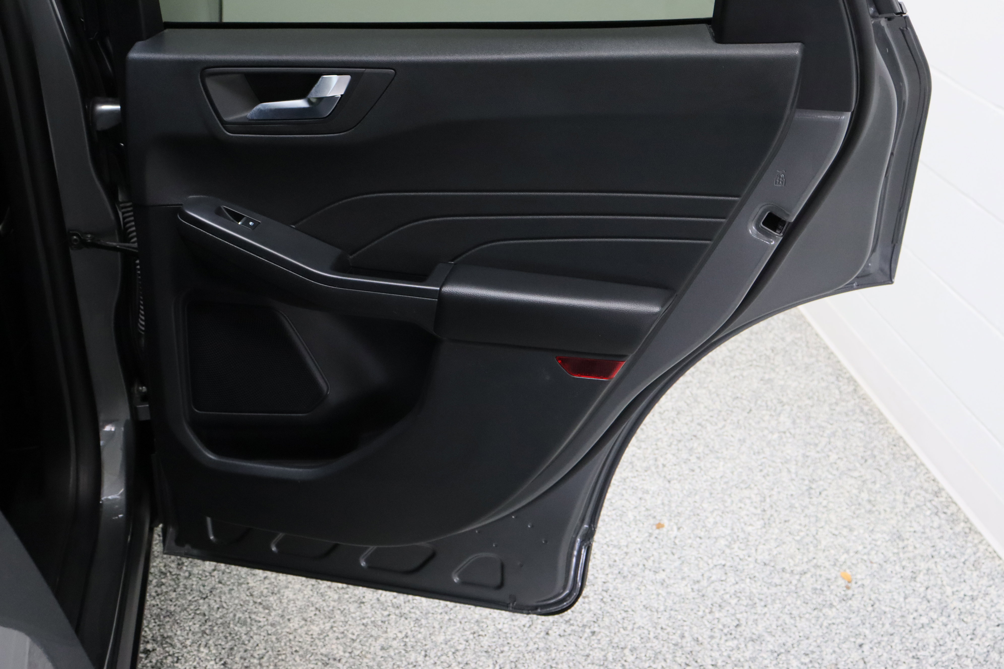 Used 2025 Ford Escape ST-Line w/ Equipment Group 301A FWD image 32