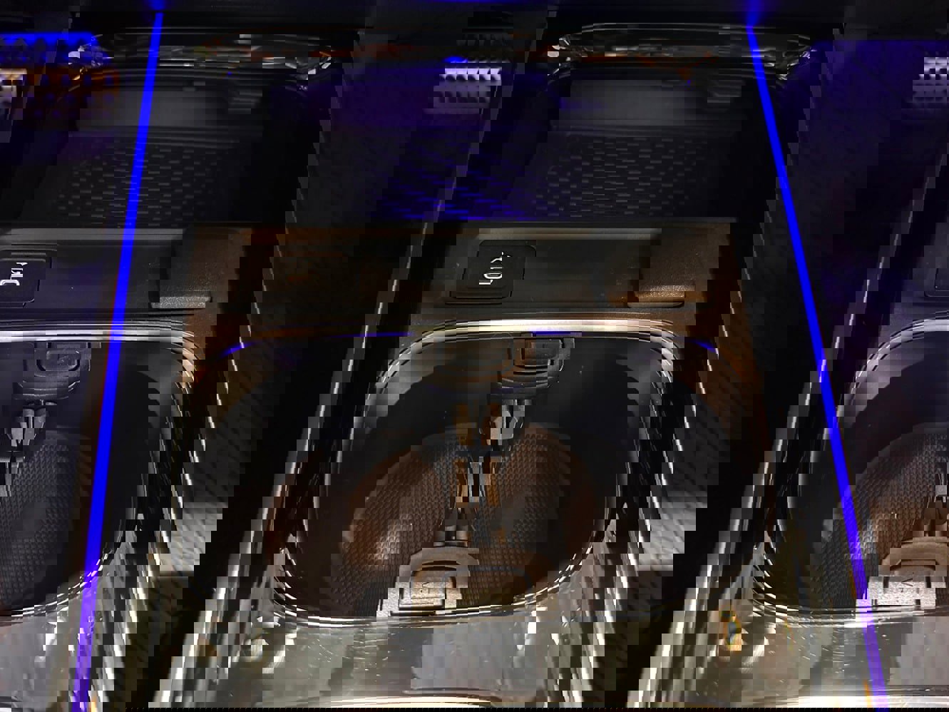 Used 2024 Mercedes-Benz GLB 250 4MATIC image 26