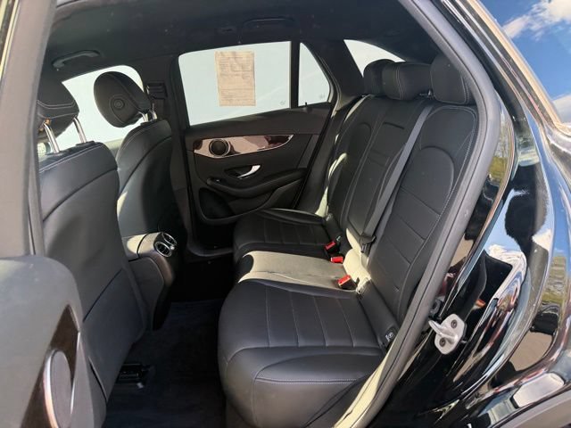 Used 2022 Mercedes-Benz GLC 300 4MATIC image 11