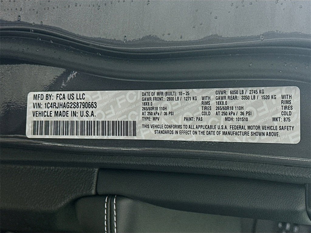 New 2025 Jeep Grand Cherokee Laredo X w/ Luxury Tech Group I image 18