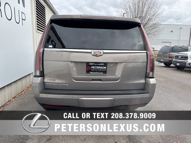 Used 2018 Cadillac Escalade Platinum image 4