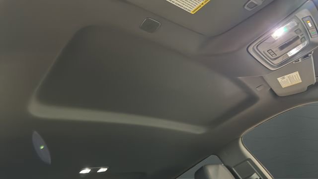 Used 2022 Chevrolet Silverado 1500 LTZ w/ Technology Package image 32