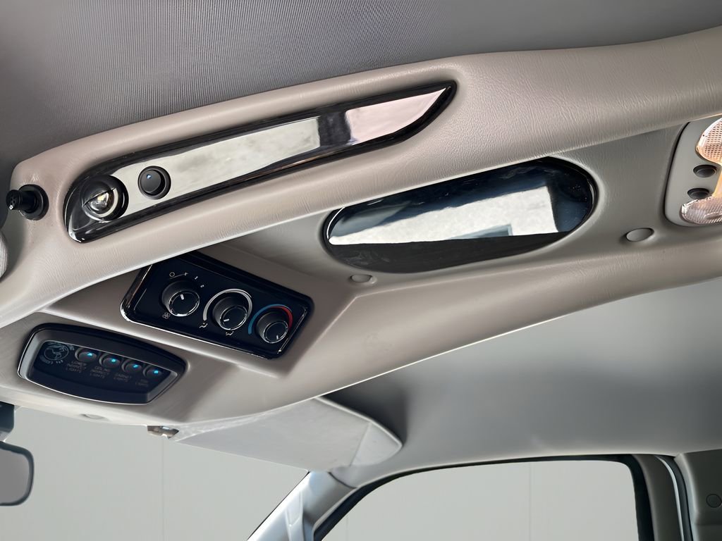 New 2025 GMC Savana 2500 Extended w/ Driver Convenience Package image 36