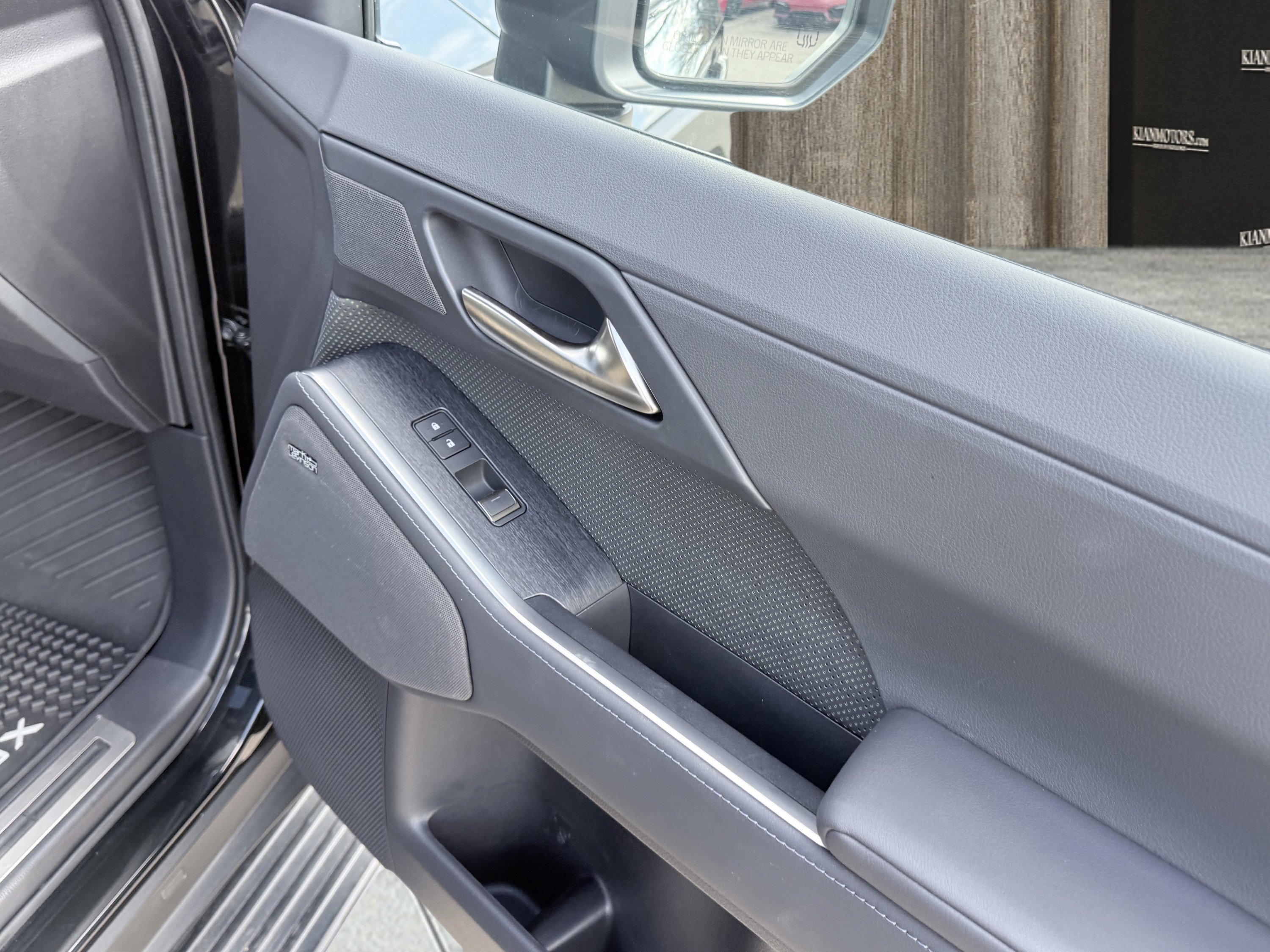 Used 2024 Lexus GX 550 image 75