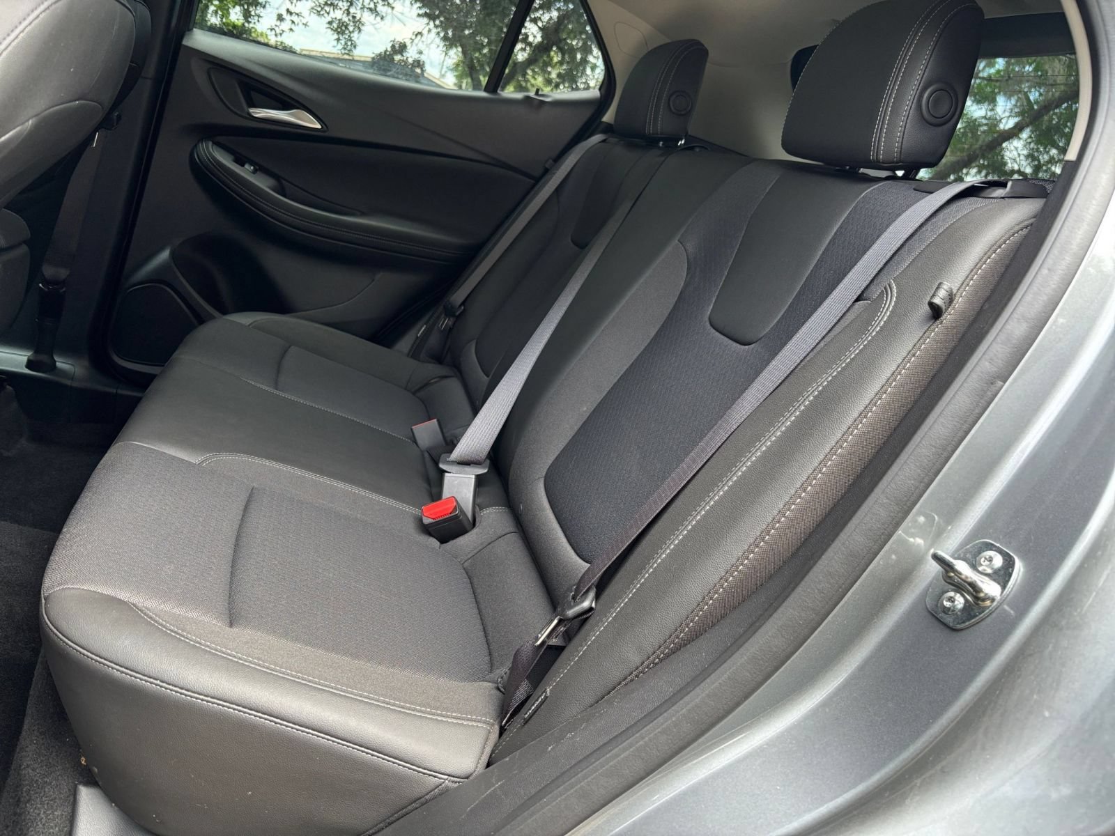Used 2025 Buick Encore GX Preferred AWD/4WD image 38