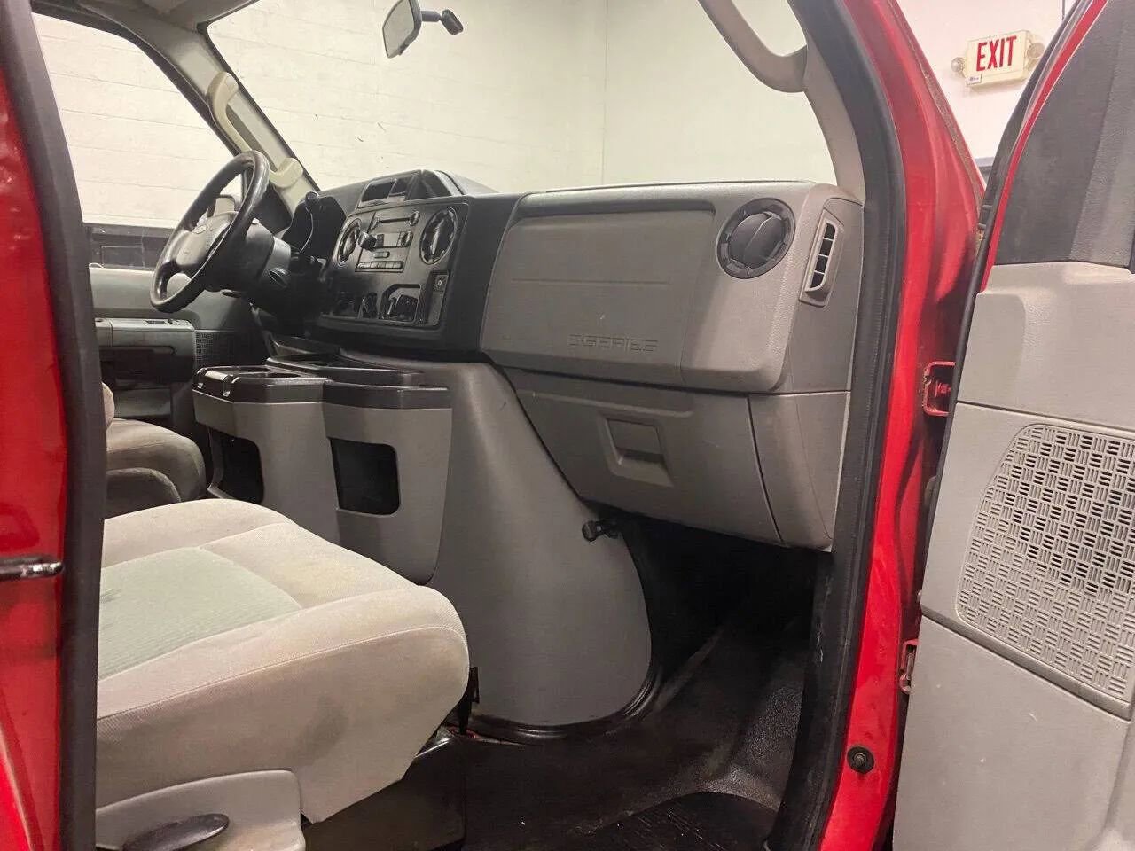 Used 2013 Ford E-250 and Econoline 250 Van 3D w/ Commercial Cargo Van Pkg image 13