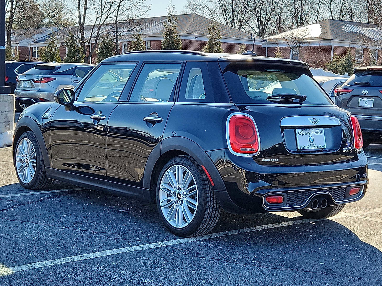 Used 2016 MINI Cooper S w/ Premium Package image 4