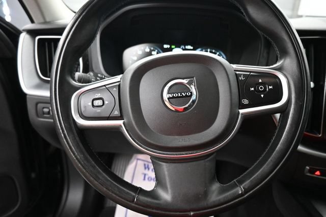 Used 2020 Volvo XC60 T5 Momentum AWD/4WD image 13