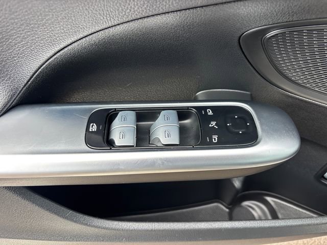 Used 2022 Mercedes-Benz C 300 Sedan image 16