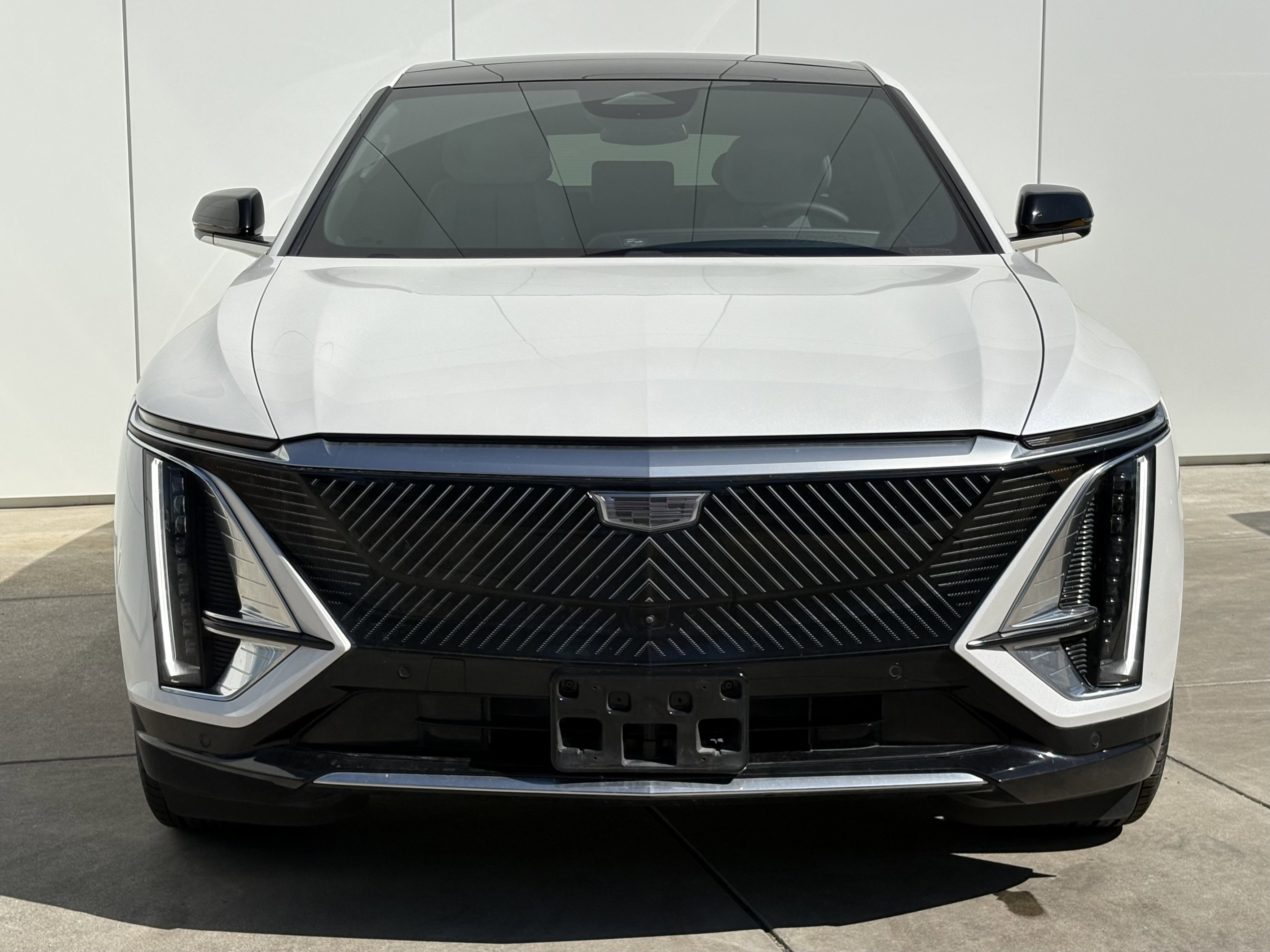 Used 2024 Cadillac Lyriq Luxury image 3