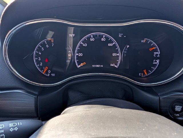 Used 2020 Jeep Grand Cherokee Altitude AWD/4WD image 15