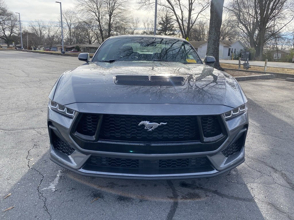 Used 2025 Ford Mustang GT Premium image 2